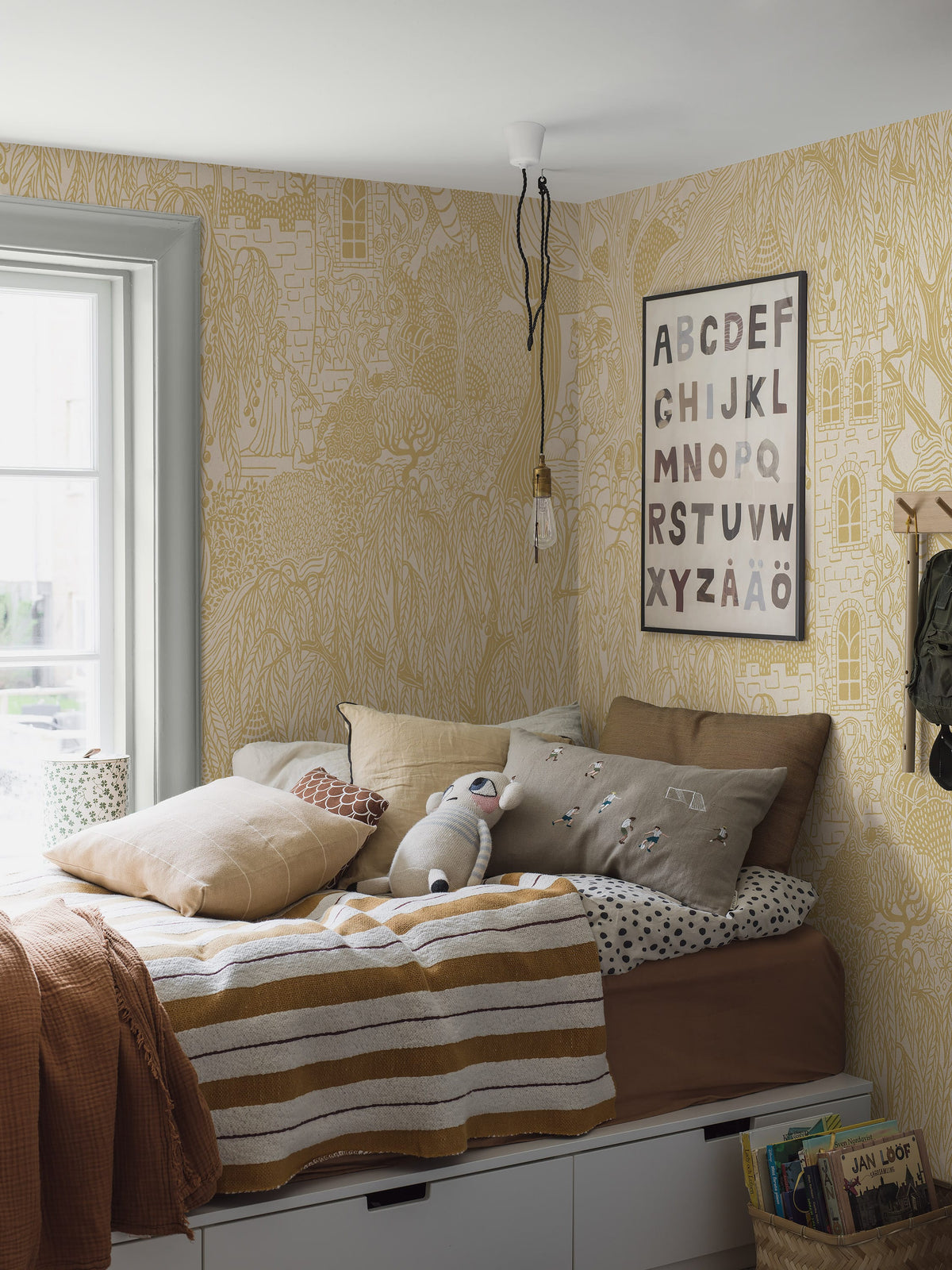 9759W_KingdomOfTheWeepingWillowGrand_Roomshot_1.jpg