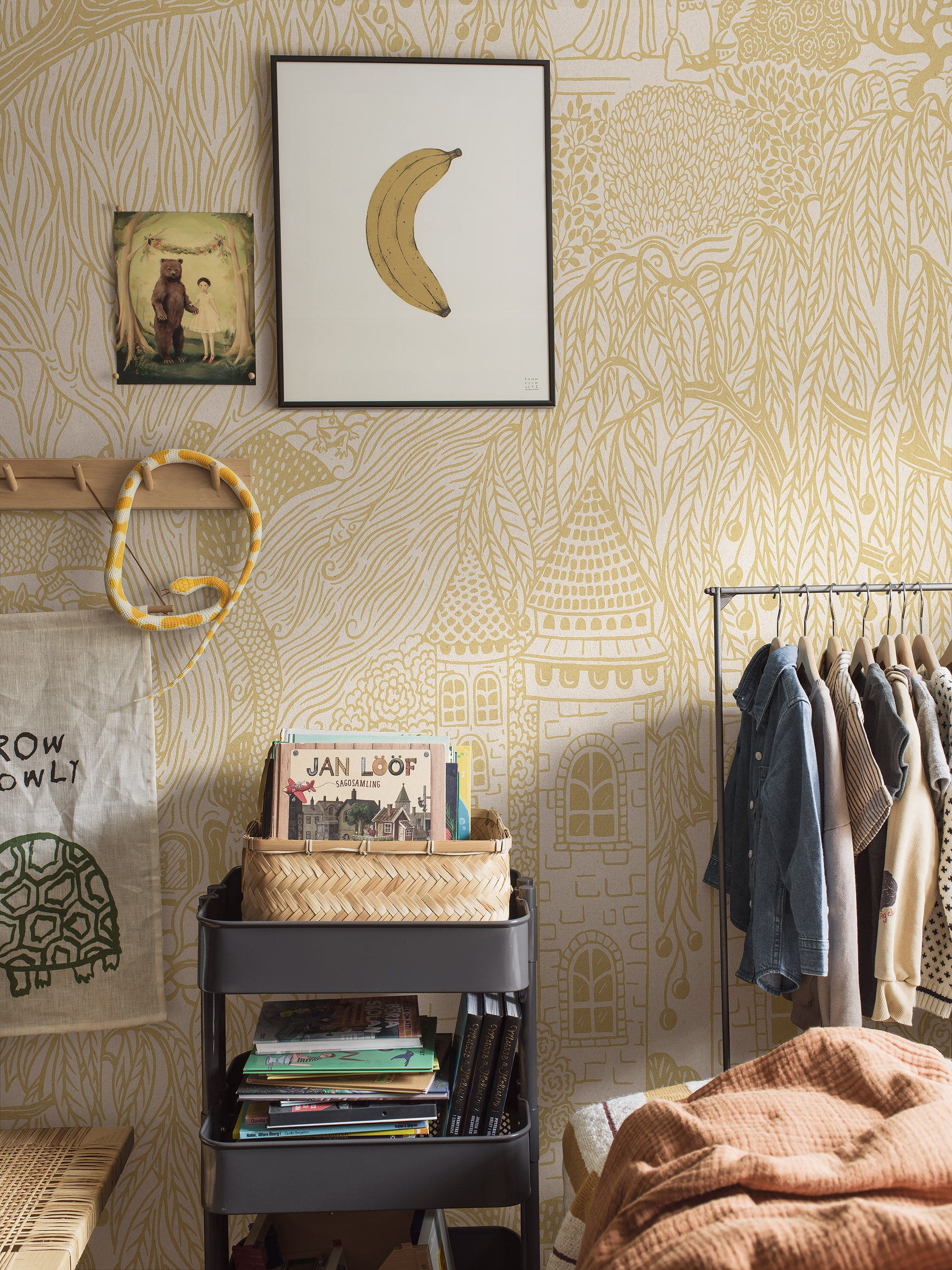 9759W_KingdomOfTheWeepingWillowGrand_Roomshot_2.jpg