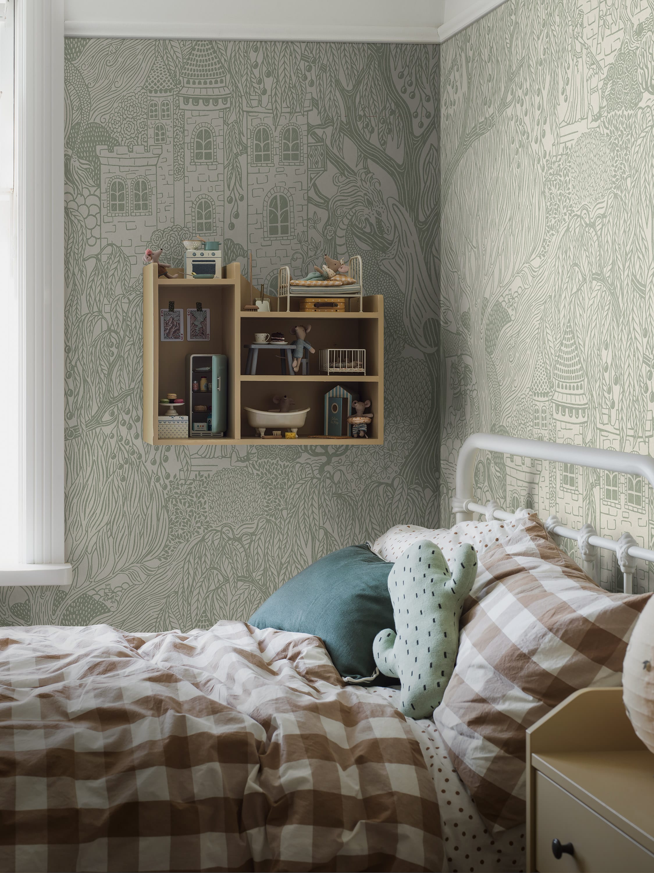 9760W_KingdomOfTheWeepingWillowGrand_Roomshot_1.jpg