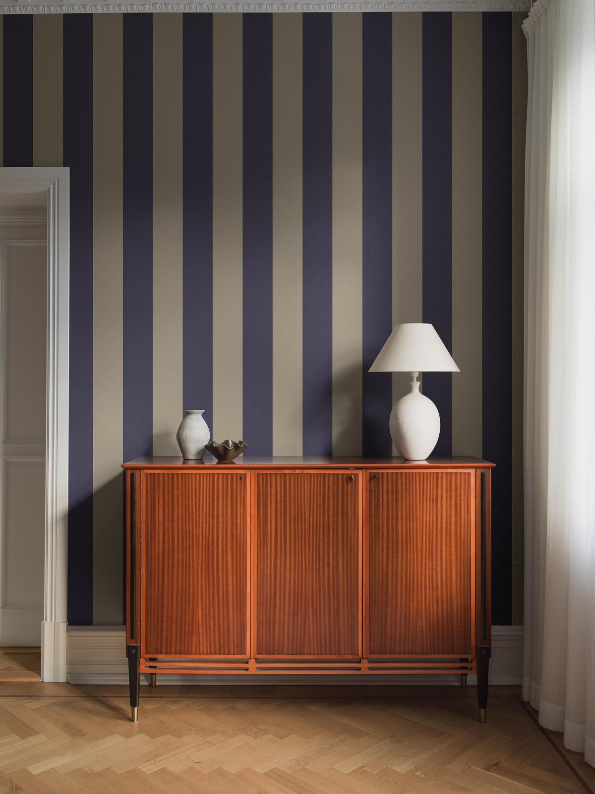 9794W_BjaÌˆroÌˆStripe_Livingroom_Roomshot_6.jpg