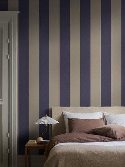9794W_BjaÌˆroÌˆStripe_Bedroom_Roomshot_6.jpg