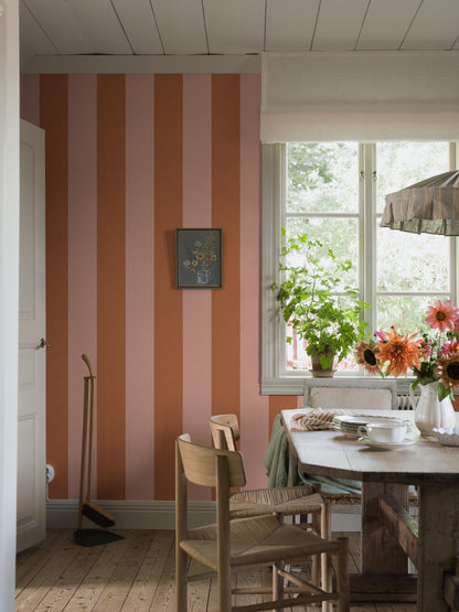 9795W_BjaÌˆroÌˆStripe_Roomshot_1.jpg
