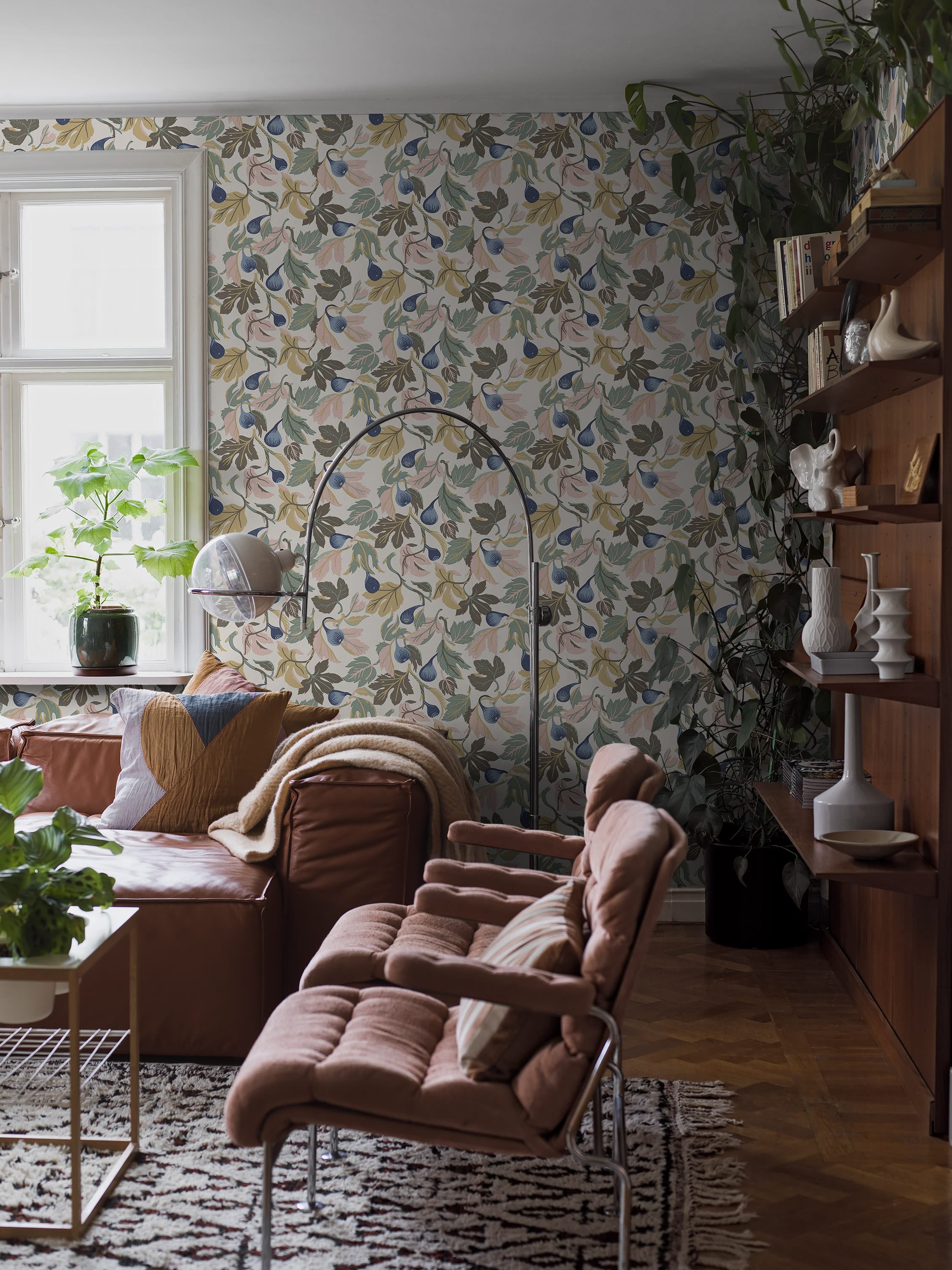 9832W_Figs_Roomshot_1.jpg