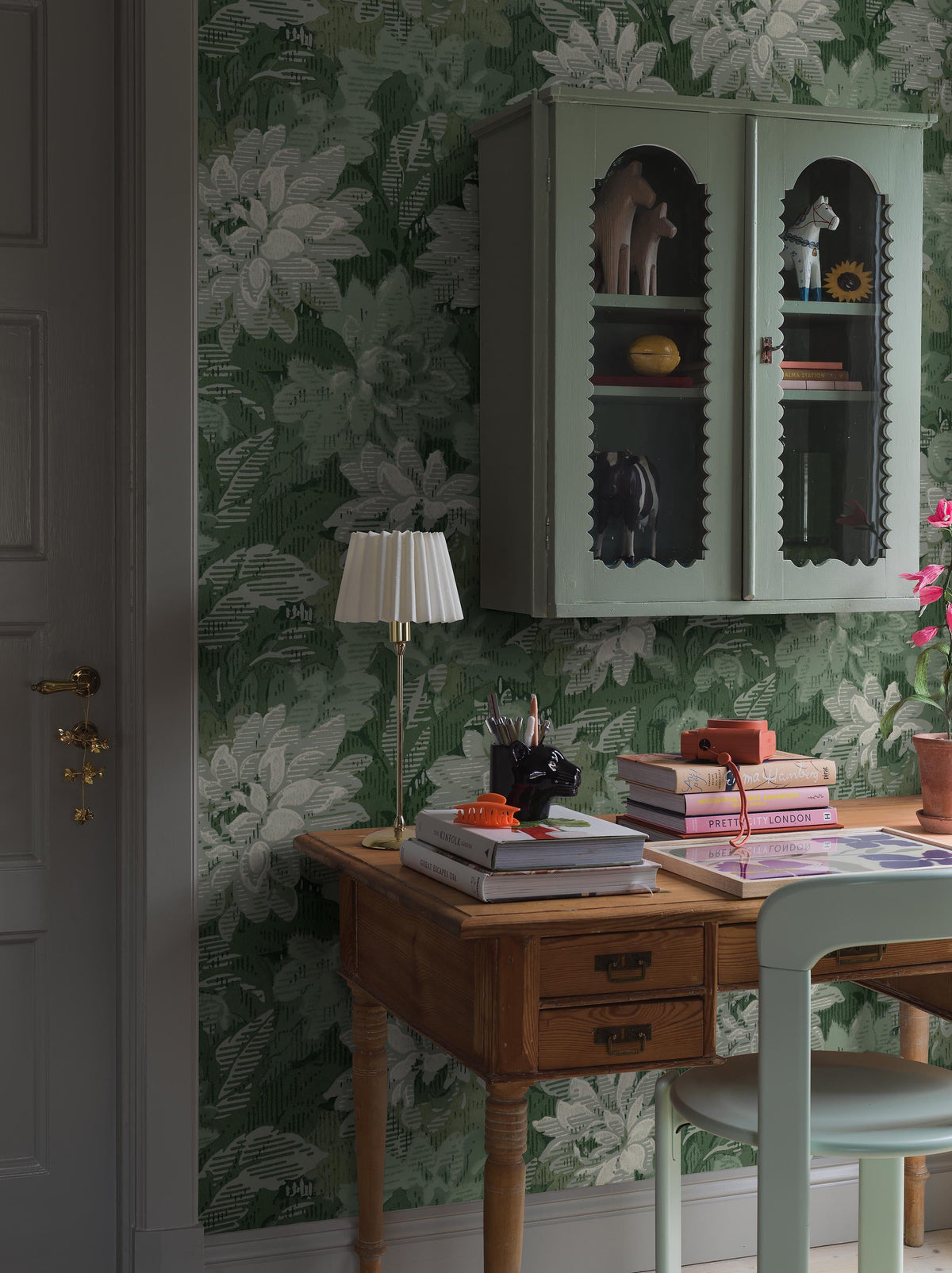 9880W_DelilahGrand_Roomshot_2.jpg