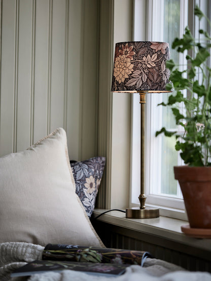 C1276892_Dahliagardenlampskarm20cm_Roomshot_1.jpg