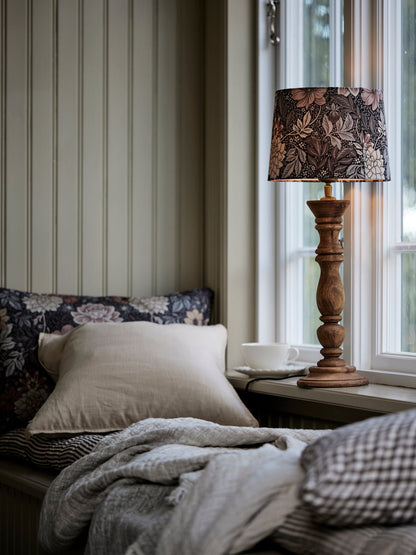 C1276893_Dahliagardenlampskarm25cm_Roomshot_1.jpg