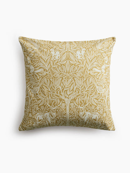C220481_UnderTheElderTree-Kuddfodral50x50_Product.jpg