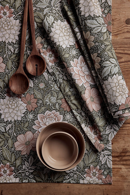 C576661_Dahlia-Garden-lopare_Roomshot.jpg