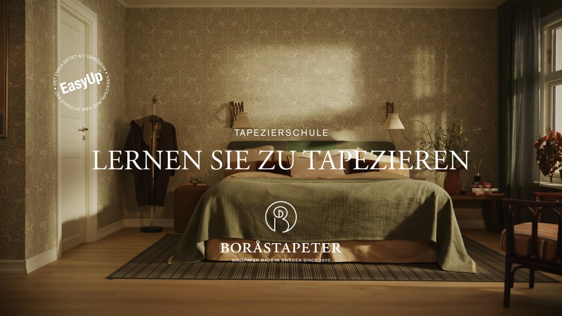 Video laden: Tapezierschule – Lerne tapezieren, Schritt für Schritt.