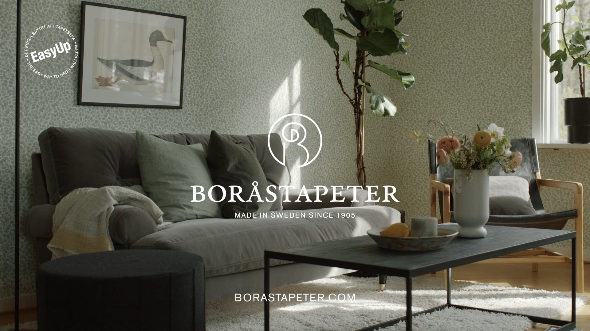 Charger la vidéo: École de pose de papier peint