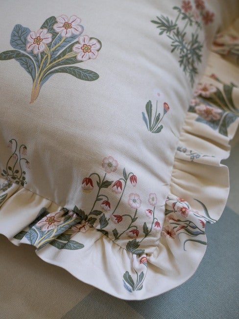 Ängsflora Cushion Cover Frill 50x50