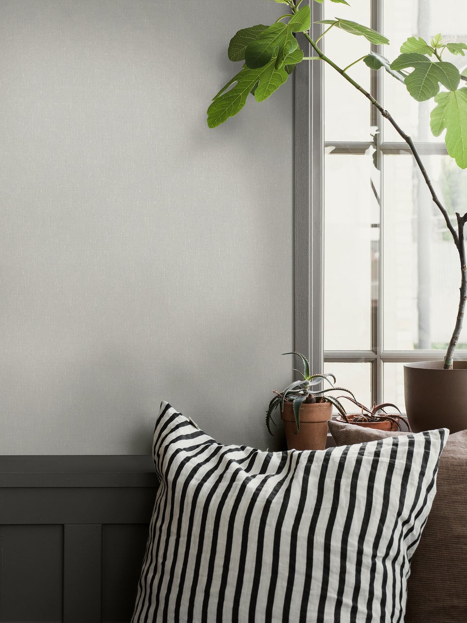 Swedish_Grey-2_Image_Roomshot_Item_4319.jpg